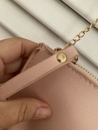 Bolsito Bershka rosa pálido