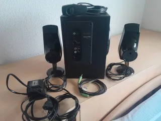 Altavoces Creative Negro 2.1