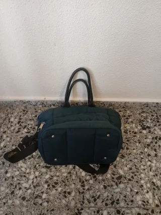Bolso verde azulado acolchado