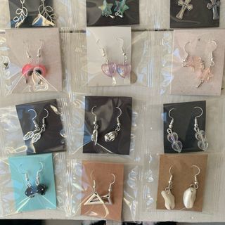 Lote de 18 pendientes variados plateados