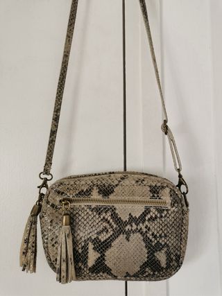 HOY 12€ Bolso bandolera piel estampado serpiente