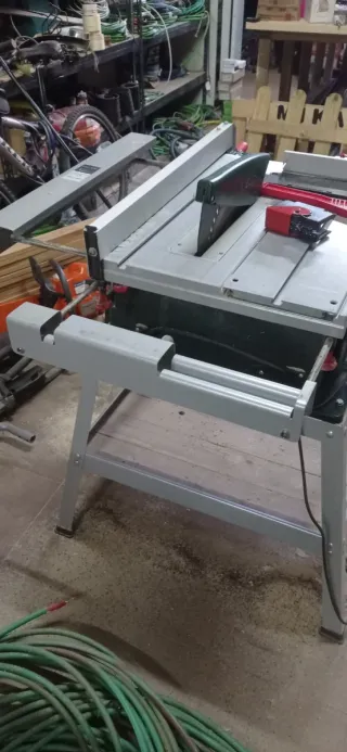 Sierra de mesa Bosch PTS 10