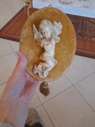 Quadro Angelo Antico Velluto Giallo