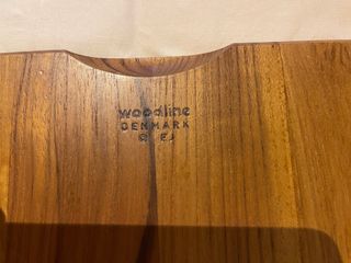 Tagliere in legno con coltello