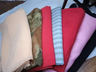 Retales de Telas Variadas