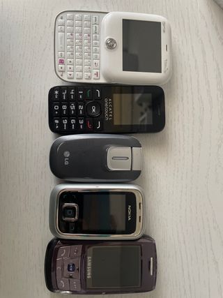 Vendo lotto telefoni anni 2000