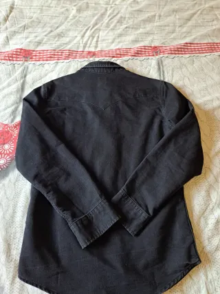 Camicia Levi's Nera S + occhiali Roma polarizzati