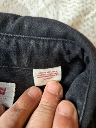 Camicia Levi's Nera S + occhiali Roma polarizzati