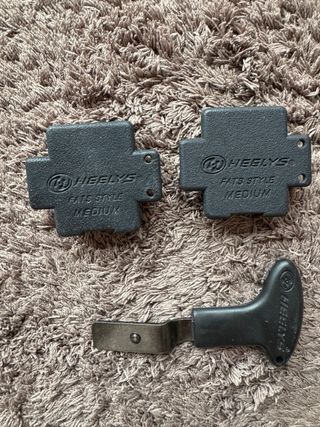 Zapatillas Heelys con ruedas grises y rosas