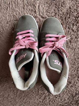 Zapatillas Heelys con ruedas grises y rosas
