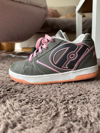 Zapatillas Heelys con ruedas grises y rosas