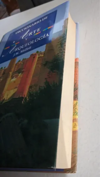 Diccionario De Arte Y Arqueologia.