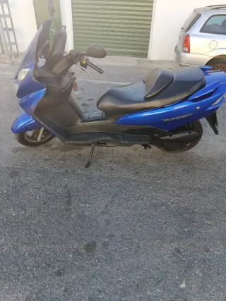 Suzuki Burgman 125cc Azul