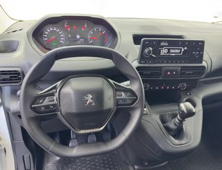 Peugeot Partner 2022 de 3 ASIENTOS