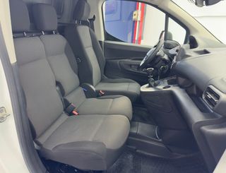 Peugeot Partner 2022 de 3 ASIENTOS