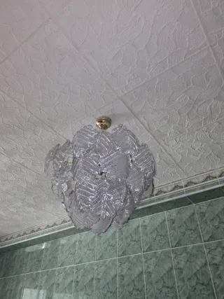 Lámpara de techo de cristal y metal