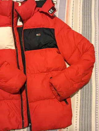 Cazadora Tommy Hilfiger Roja y Blanca