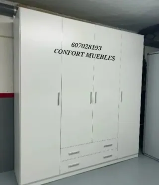 Armadi nuovi in legno spaziosi ed eleganti con 2, 3 e 4 ante