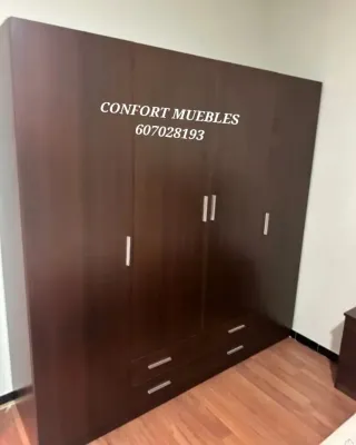 Armadi nuovi in legno spaziosi ed eleganti con 2, 3 e 4 ante