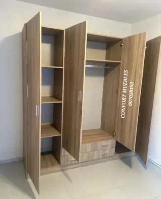 Armadi nuovi in legno spaziosi ed eleganti con 2, 3 e 4 ante