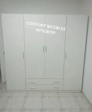 Armadi nuovi in legno spaziosi ed eleganti con 2, 3 e 4 ante