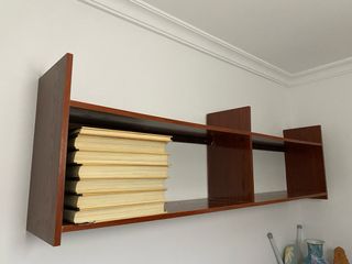 Estantería de madera maciza