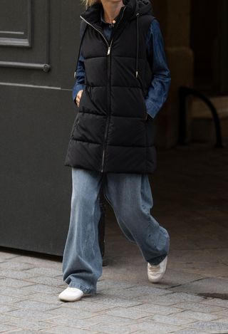 Chaleco acolchado Zara negro con capucha