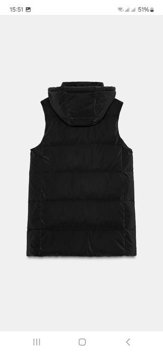 Chaleco acolchado Zara negro con capucha