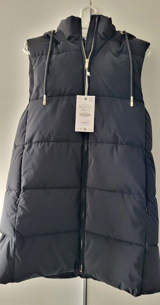 Chaleco acolchado Zara negro con capucha