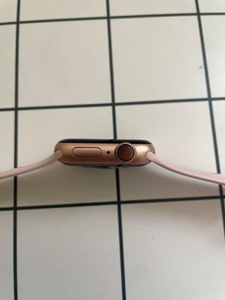 Apple Watch 4 oro Rosa perfettamente funzionante