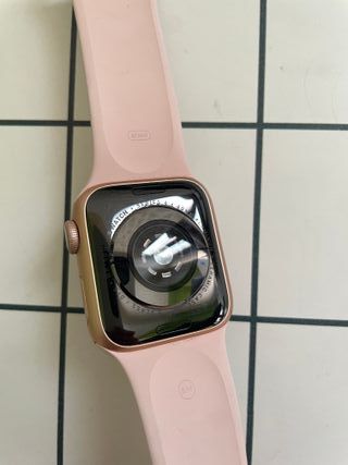 Apple Watch 4 oro Rosa perfettamente funzionante