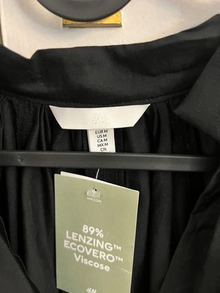 Blusa negra de H&M