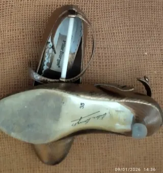 Zapatos Pilar Burgos Tacon Dorado