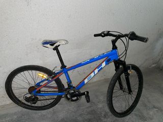 Bicicleta BH azul
