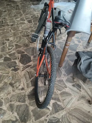 Bicicleta B-PRO ZS1