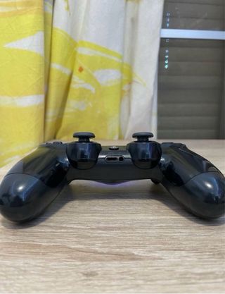 Mando PS4 negro