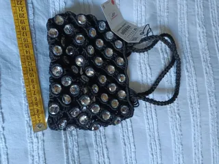 Bolso de fiesta negro con pedrería