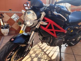 Ducati 796 ABS CUIDADA