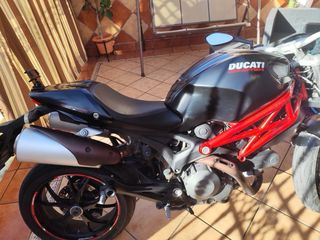 Ducati 796 ABS CUIDADA