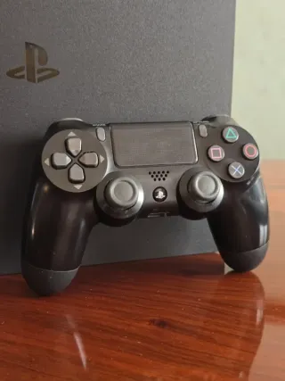 PlayStation 4 con mando dualsense PS4 y cascos