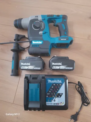 Taladro percutor Makita 18V + 2 baterías