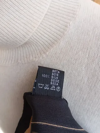 Pañuelo seda Liola negro y dorado