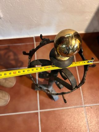 Portaherramientas chimenea metal negro dorado