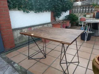 Mesa escritorio madera olivo y metal
