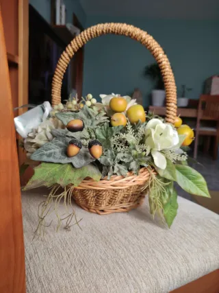 Cesta decorativa floral mimbre