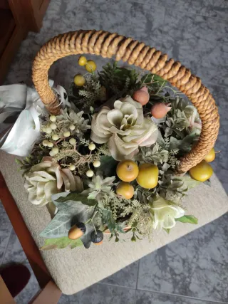 Cesta decorativa floral mimbre