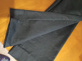 Pantalón negro tobillero