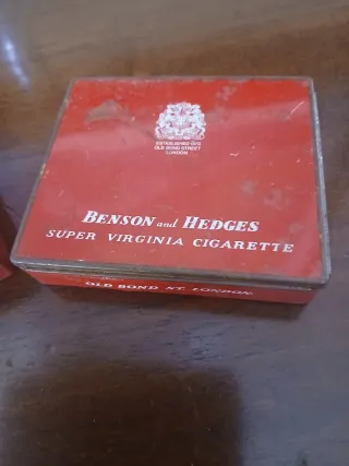 Portasigarette in latta Benson & Hedges