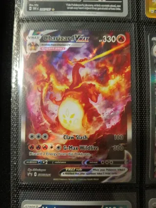 Charizard VMAX Carta Pokémon 330 HP
