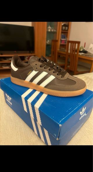 Adidas Samba Marrones y Blancas